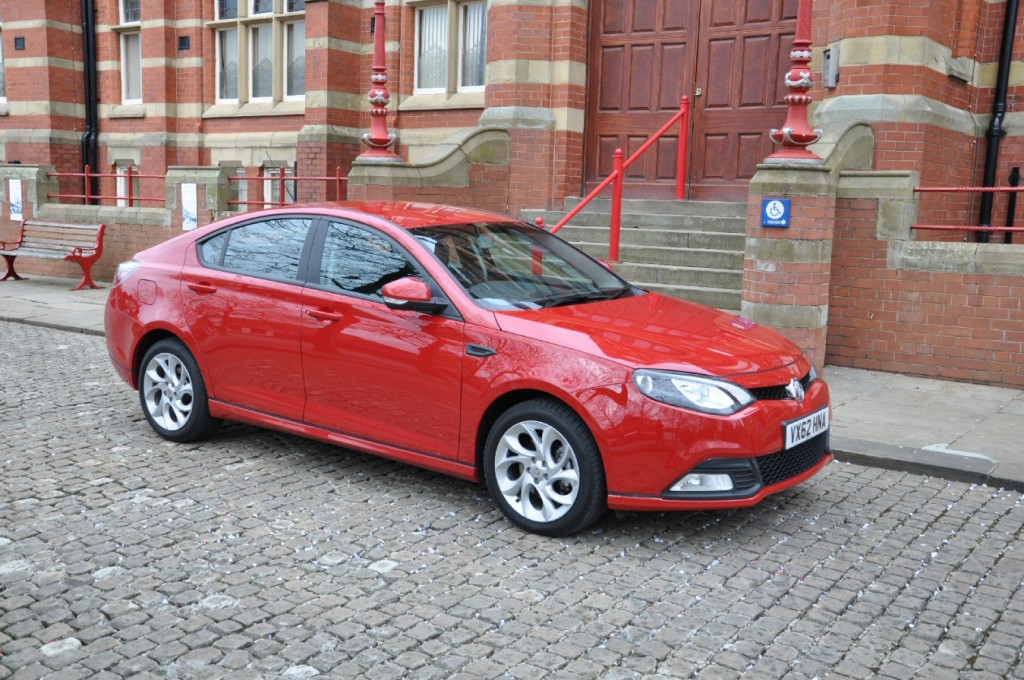 MG6 GT DTi-TECH SE road test review by Oliver Hammond - photo - front 2